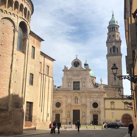 Ferienwohnung Luxury 1 Al Duomo Di Parma Exterior foto