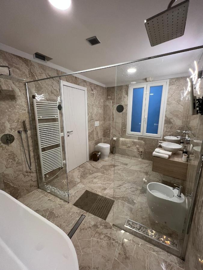 Ferienwohnung Luxury 1 Al Duomo Di Parma Exterior foto