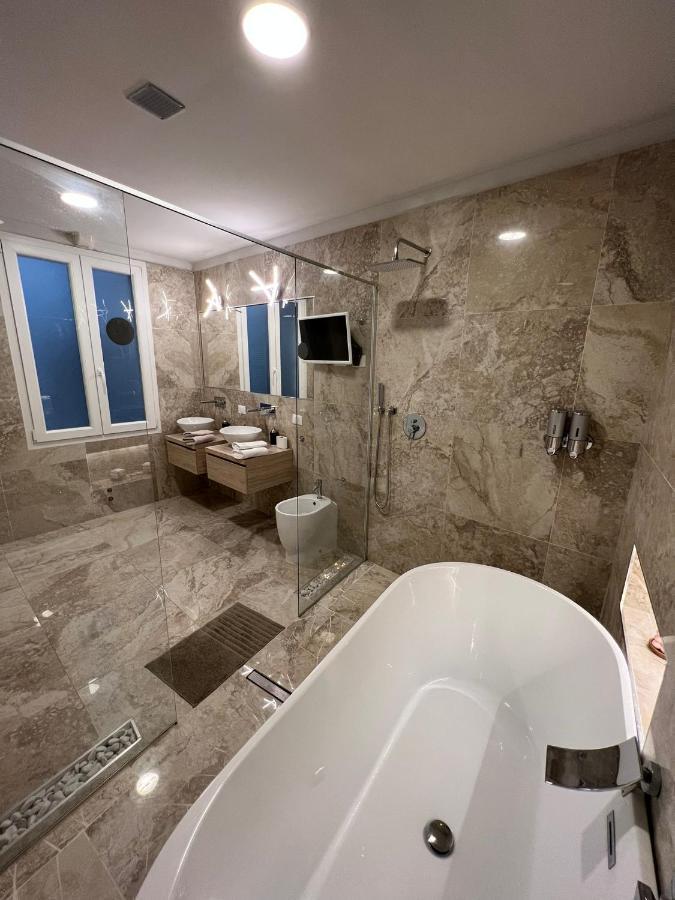 Ferienwohnung Luxury 1 Al Duomo Di Parma Exterior foto